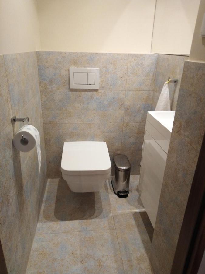 Apartament Zielony Przyladek Brwinow Екстериор снимка